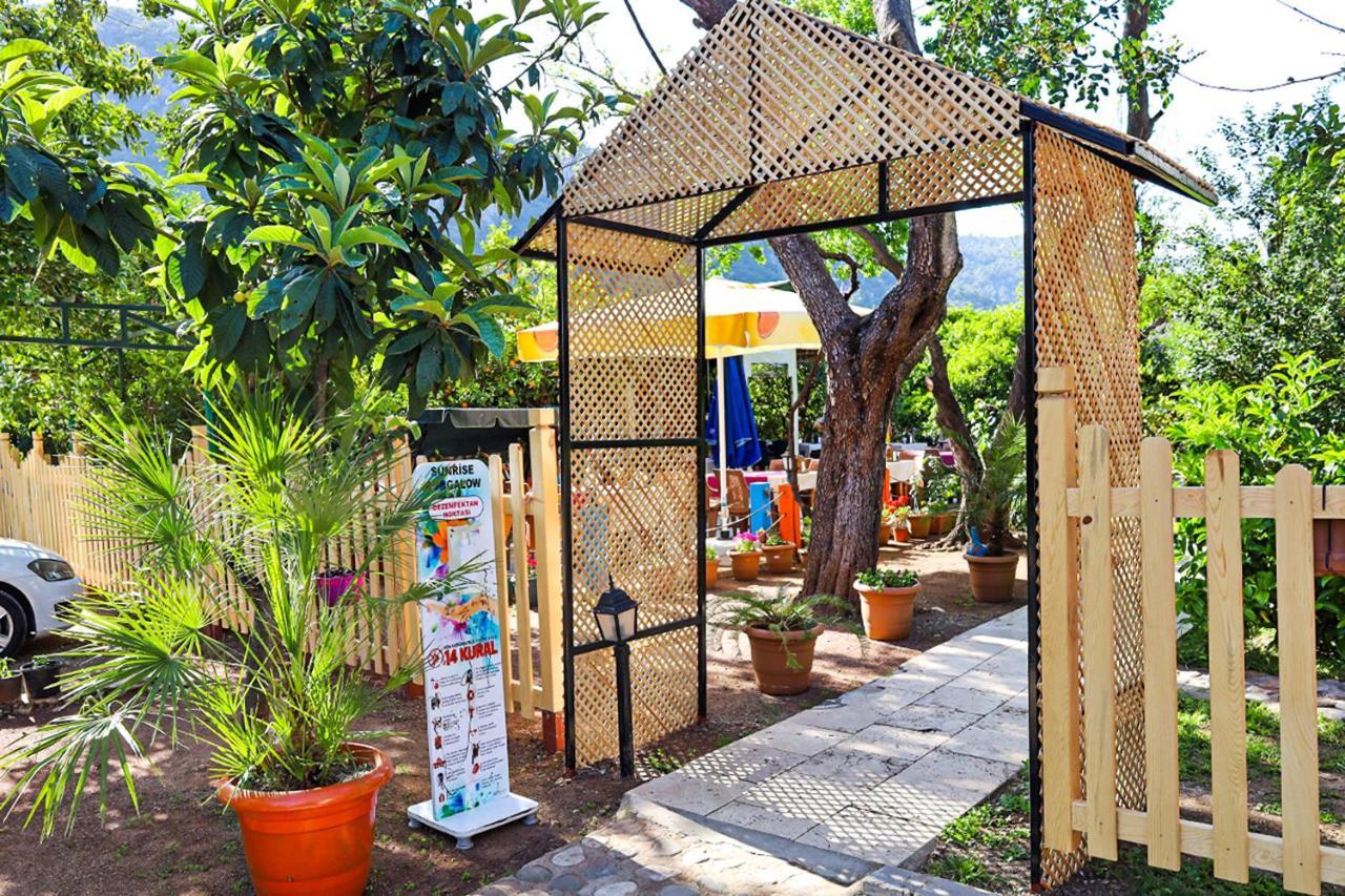 Three Islands Bungalow ชิลารึ ภายนอก รูปภาพ